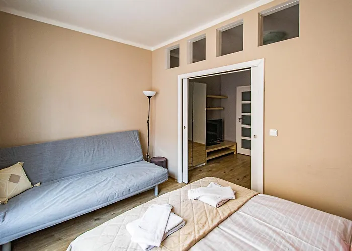 Old Town Rybna Apt By Ruterra